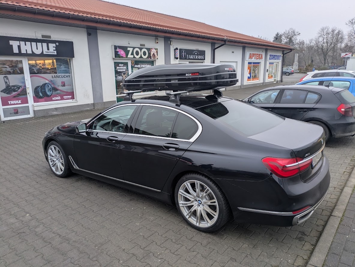Montaż belek dachowych Taurus CarryUp w otwory FixPoint BMW Seria 7 G11 ? przygotowanie do montażu boxa dachowego